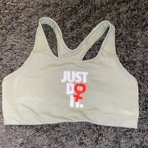 NIKE sports bra size large